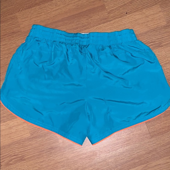 Running shorts - Picture 2 of 3